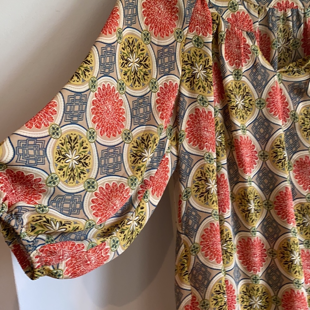 Beautiful Tunic - Picture 2 of 6